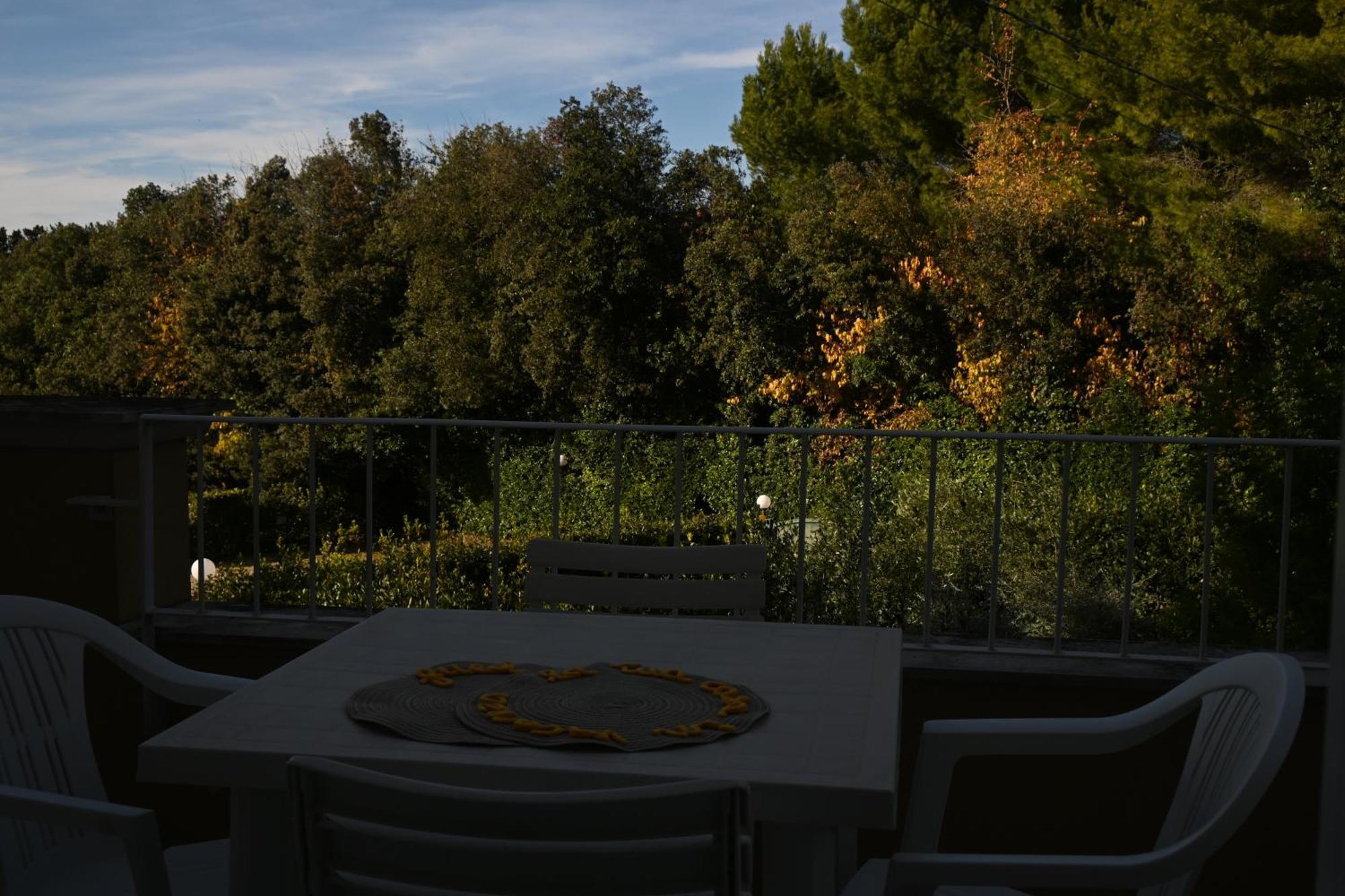 N185 - Numana, meraviglioso trilocale con terrazzo e piscina Esterno foto