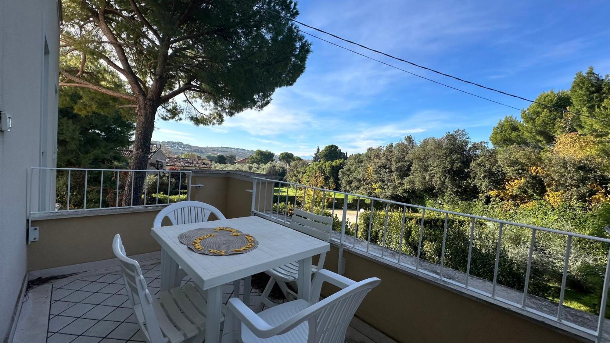 N185 - Numana, meraviglioso trilocale con terrazzo e piscina Esterno foto